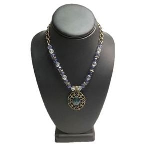 Antique style unique diamond cut center stone pendant necklace